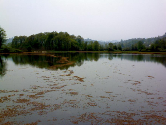 آبگير طبيعي سوستان